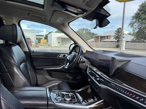 Used 2023 BMW X7 xDrive40i image 33