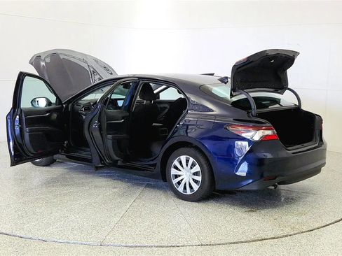 Used 2021 Toyota Camry LE FWD image 11