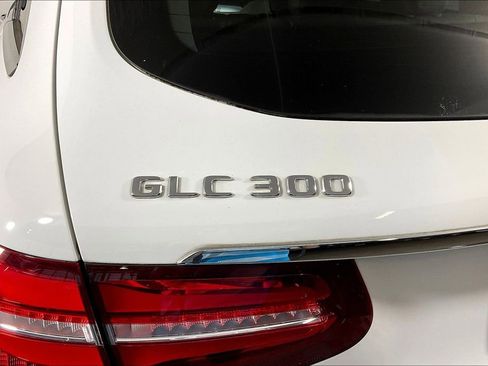 Used 2018 Mercedes-Benz GLC 300 4MATIC image 7