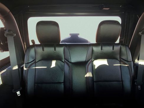 Used 2021 Jeep Wrangler Rubicon image 13