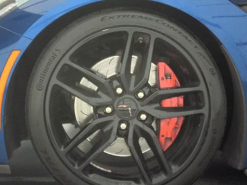 Used 2016 Chevrolet Corvette Stingray Coupe w/ 2LT Preferred Equipment Group RWD image 9