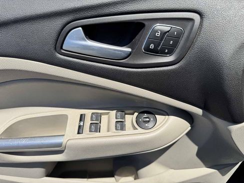 Used 2013 Ford Escape SEL FWD image 38