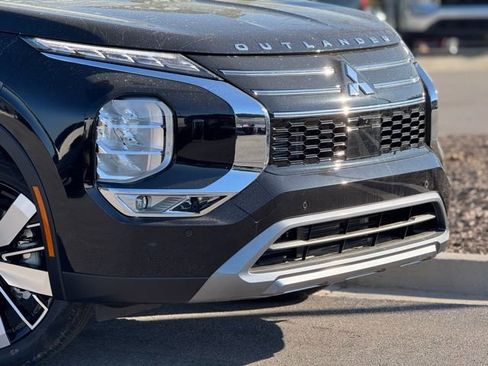 New 2026 Mitsubishi Outlander AWD image 3
