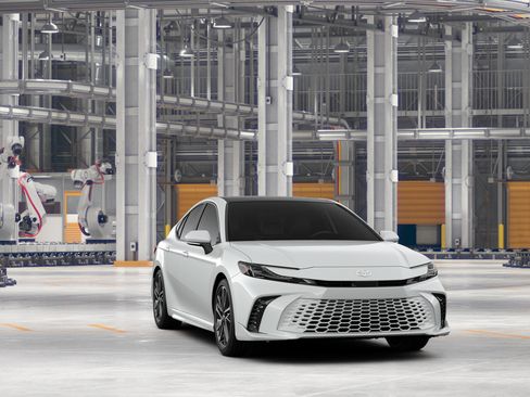 New 2026 Toyota Camry Hybrid FWD image 16