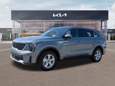 Certified 2025 Kia Sorento LX FWD image 6