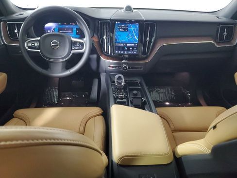 Used 2024 Volvo XC60 T8 Ultimate w/ Climate Package AWD/4WD image 17