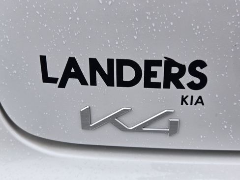 Used 2025 Kia K4 EX image 10