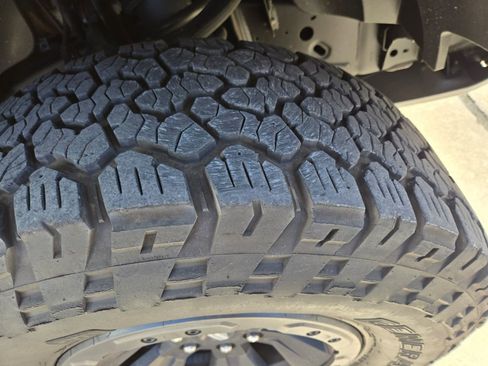 Used 2018 Ford F150 Raptor w/ Equipment Group 802A Luxury image 16