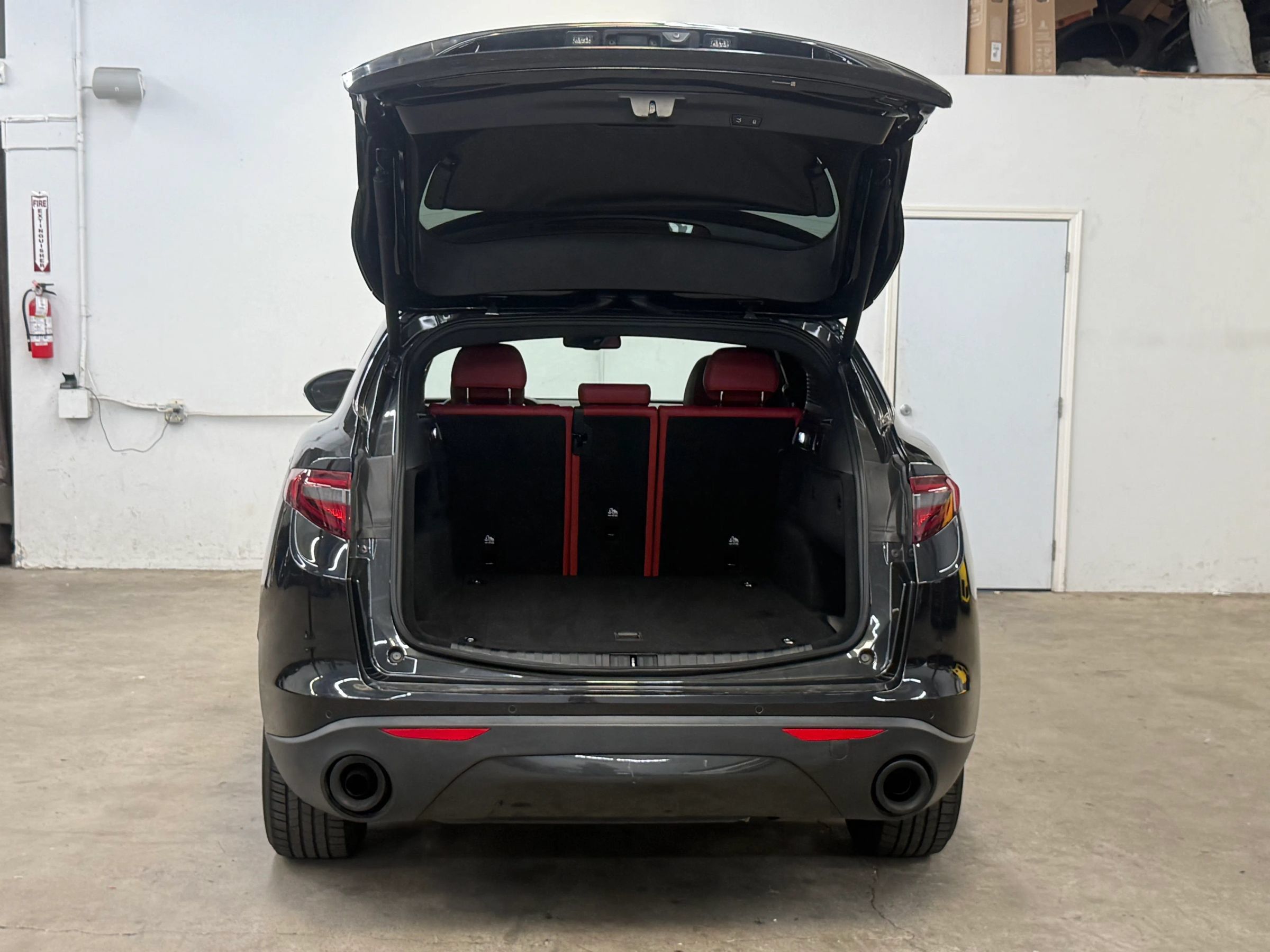 Used 2023 Alfa Romeo Stelvio Sprint RWD image 10
