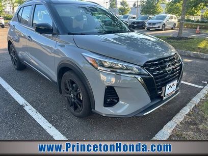 Used 2022 Nissan Kicks SR