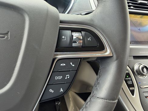 Used 2019 Lincoln Nautilus Select FWD image 26