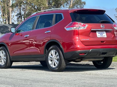 Used 2016 Nissan Rogue SV FWD image 3