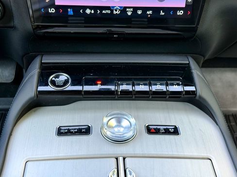 Used 2025 Lincoln Navigator Reserve w/ Jet Appearance Package AWD/4WD image 29
