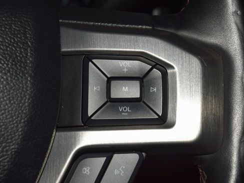 Used 2021 Ford F450 Platinum w/ FX4 Off-Road Package image 41