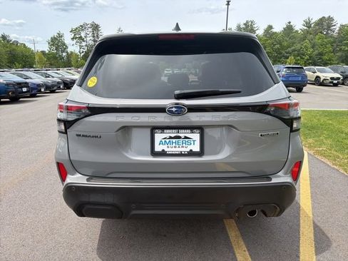 Used 2025 Subaru Forester Touring AWD/4WD image 6