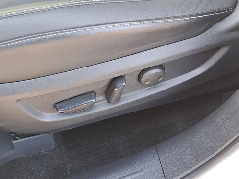 Used 2019 INFINITI QX50 Luxe w/ Navigation Package image 23