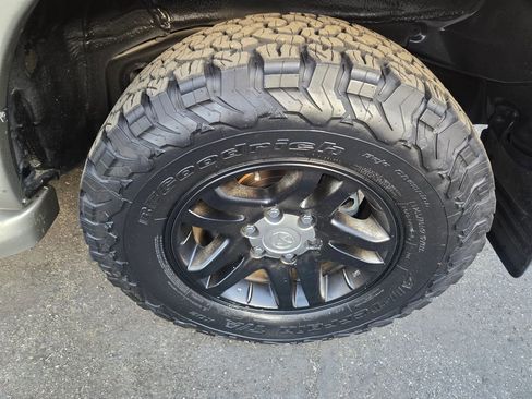 Used 2003 Toyota Sequoia SR5 image 29