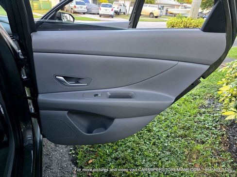 Used 2024 Hyundai Elantra SE image 40