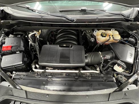 Used 2022 Chevrolet Suburban RST w/ Luxury Package AWD/4WD image 29