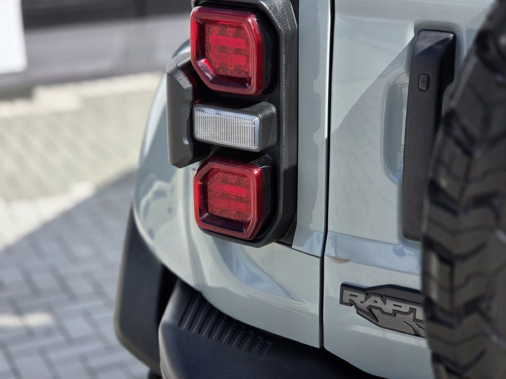 Used 2024 Ford Bronco Raptor w/ Interior Carbon Fiber Pack 6 AWD/4WD image 8