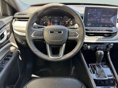 Used 2025 Jeep Compass Limited AWD/4WD image 28