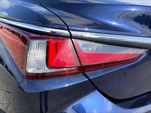 Used 2022 Lexus ES 350 w/ Premium Package image 28