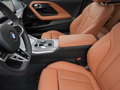 Used 2025 BMW M240i Coupe RWD image 8