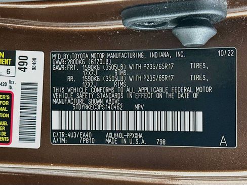 Used 2023 Toyota Sienna XLE FWD image 31