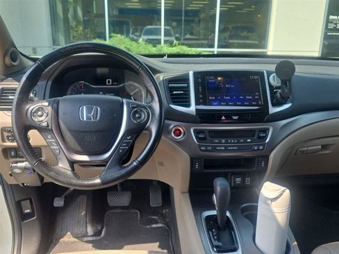 Used 2019 Honda Ridgeline RTL-T image 4