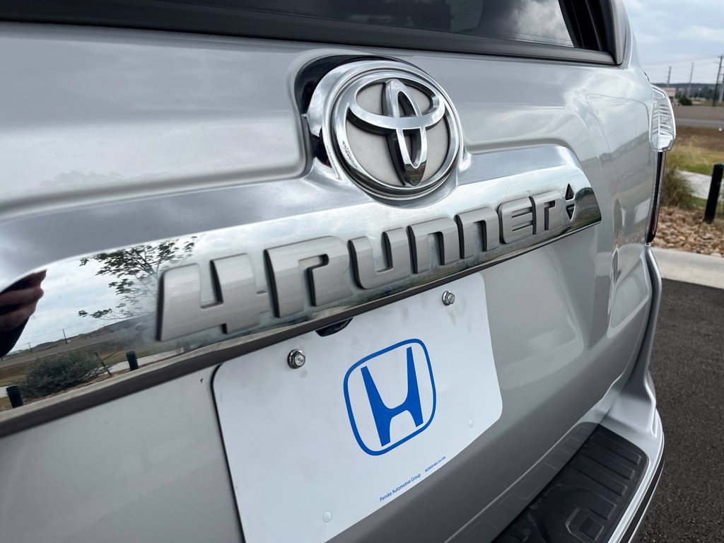 Used 2023 Toyota 4Runner Limited AWD/4WD image 8