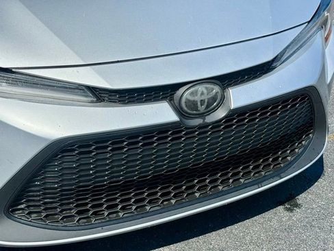 Used 2020 Toyota Corolla LE FWD image 14