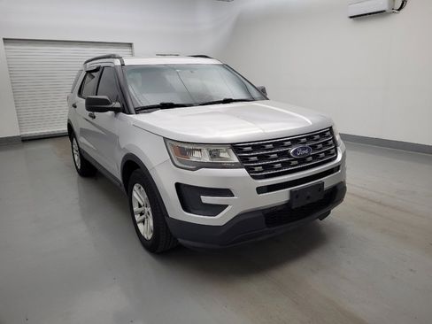 Used 2017 Ford Explorer FWD image 13