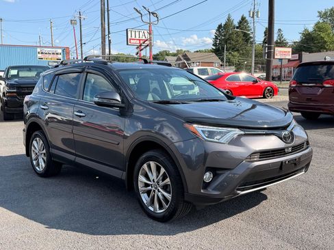Used 2018 Toyota RAV4 Limited w/ Advanced Technology Package AWD/4WD image 3