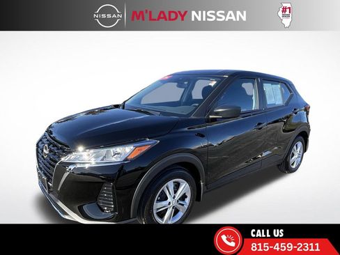 Certified 2025 Nissan Kicks Play S image 3