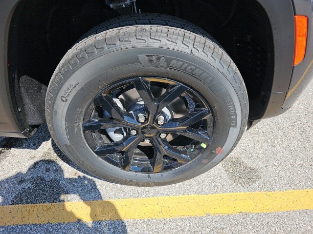 New 2026 Jeep Grand Cherokee Altitude AWD/4WD image 10