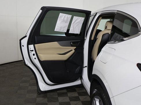 Used 2023 Acura MDX SH-AWD image 22