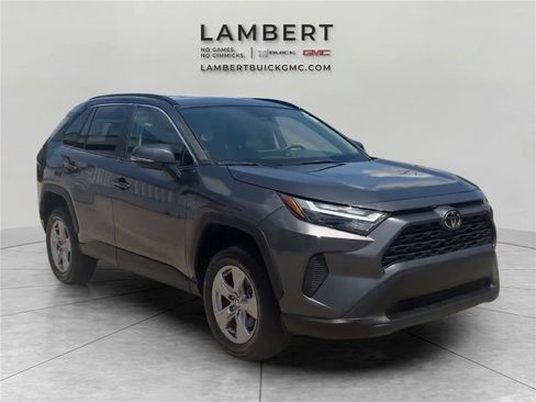 Used 2025 Toyota RAV4 XLE FWD image 7