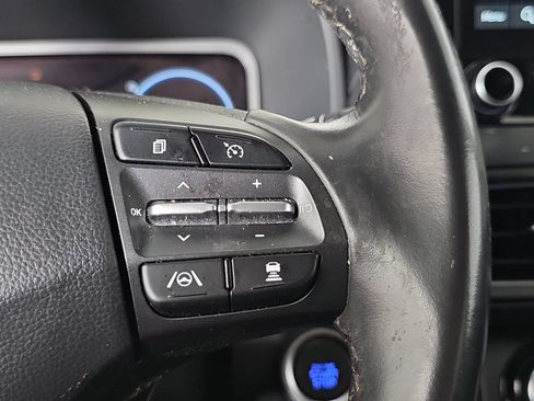 Used 2022 Hyundai Kona Limited AWD/4WD image 16