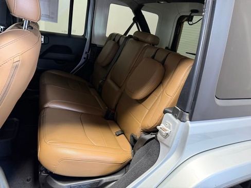 Used 2023 Jeep Wrangler Unlimited Sahara w/ Cold Weather Group image 16