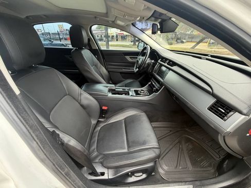 Used 2017 Jaguar XF Premium AWD/4WD image 11