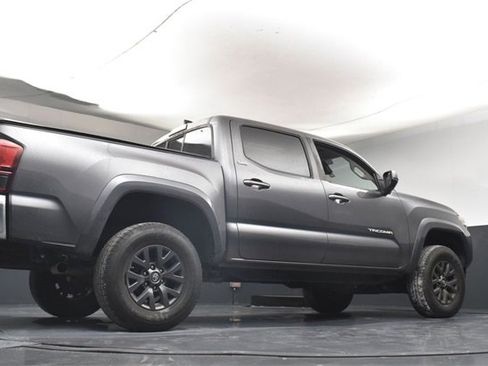 Used 2020 Toyota Tacoma SR5 image 39