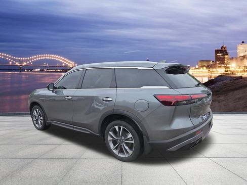 Used 2023 INFINITI QX60 Luxe w/ Performance Audio Package FWD image 3