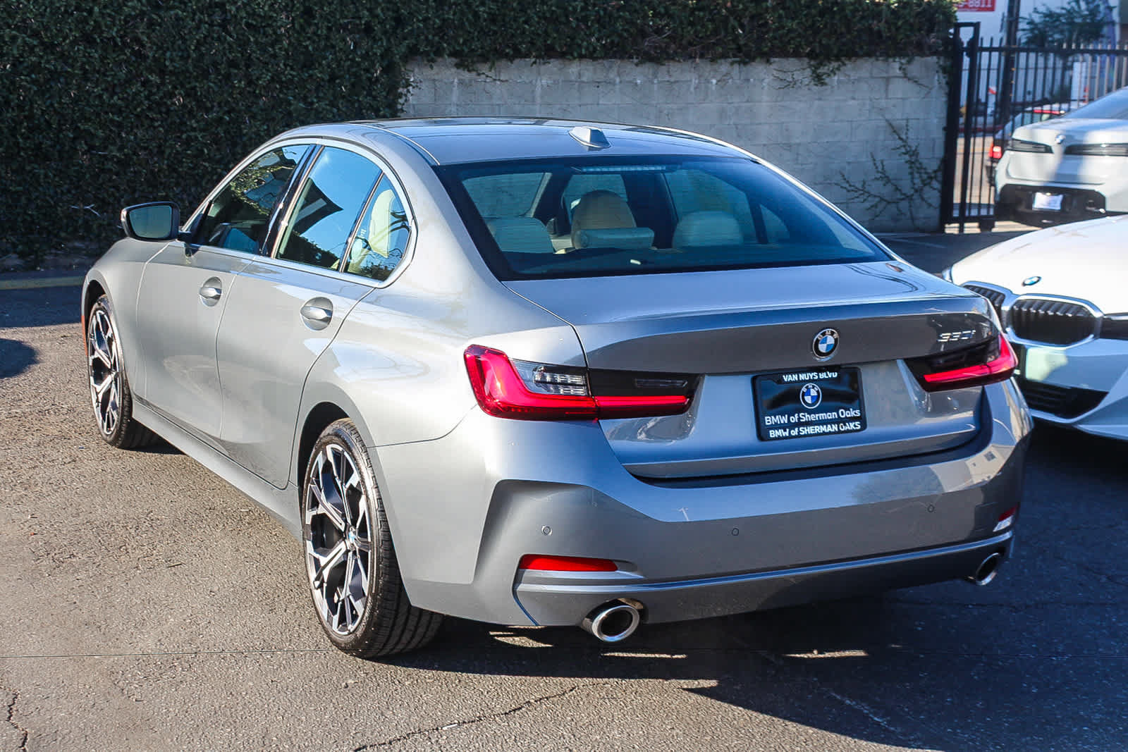 Used 2026 BMW 330i Sedan w/ Premium Package RWD image 7