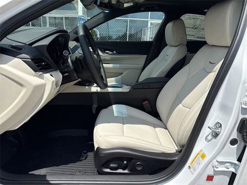 New 2025 Cadillac CT4 Premium Luxury image 9