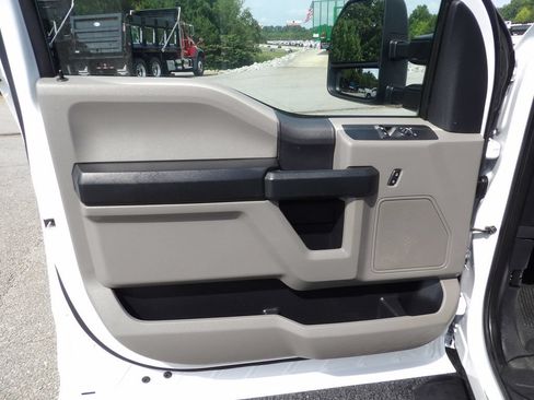 Used 2022 Ford F350 XL w/ Power Equipment Group RWD image 14