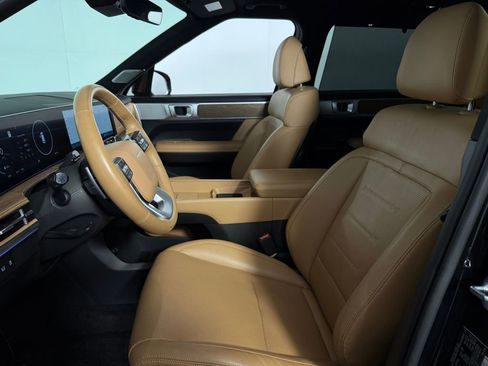 Used 2025 Hyundai Santa Fe Limited image 24