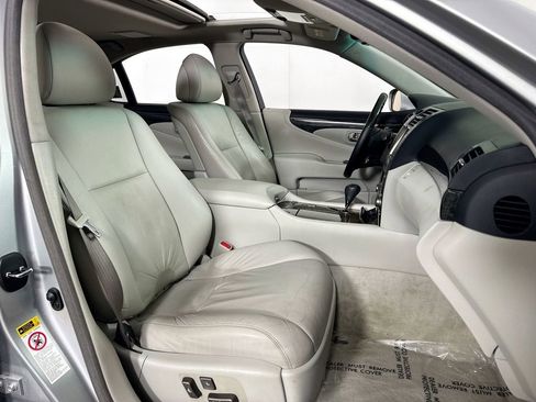 Used 2008 Lexus LS 460 image 32