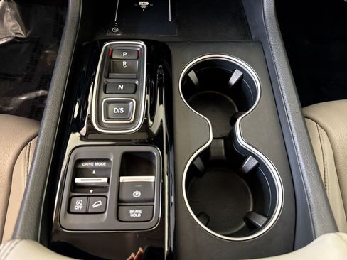 Used 2023 Honda Pilot Touring image 22
