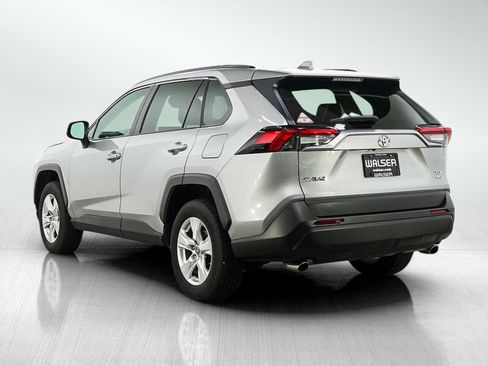 Used 2019 Toyota RAV4 XLE w/ Convenience Package AWD/4WD image 3