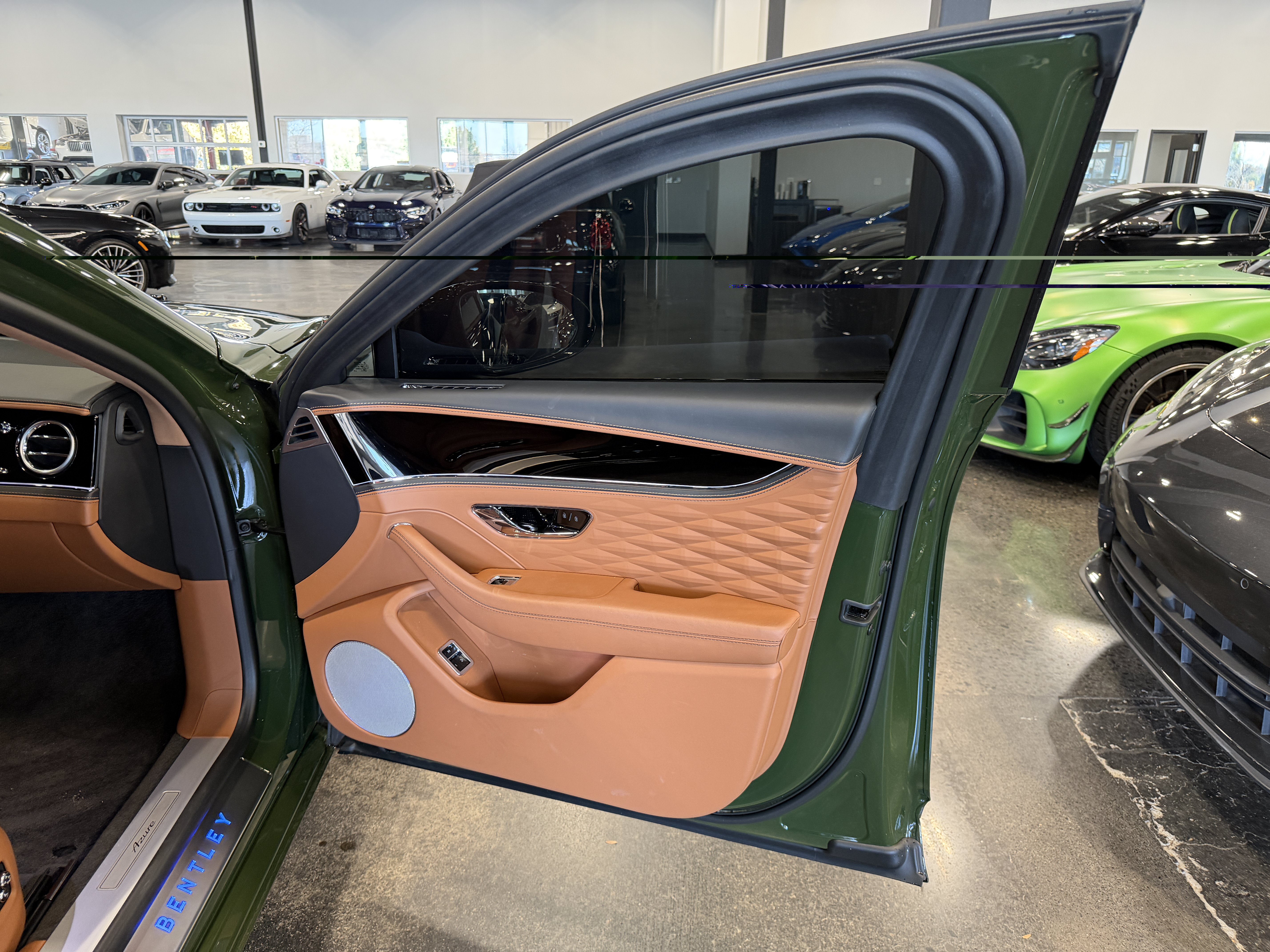 Used 2023 Bentley Flying Spur Azure AWD/4WD image 14